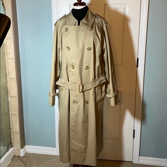 Vintage Burberry long coat 42L belted